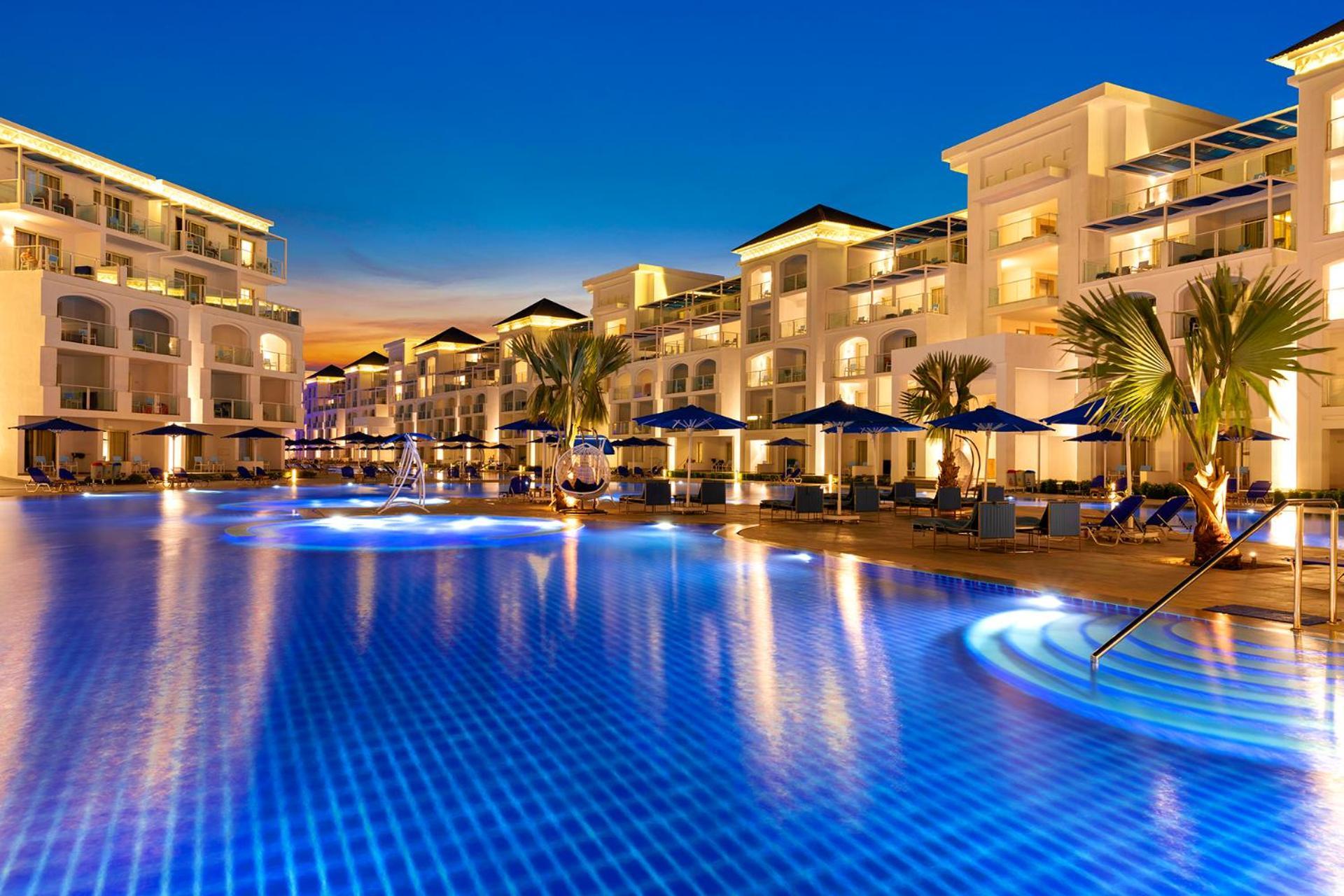 Pickalbatros Blu Spa Resort - Adults Friendly 16 Years Plus- Ultra All-Inclusive Хургада Екстериор снимка Vinpearl Hotel Nha Trang